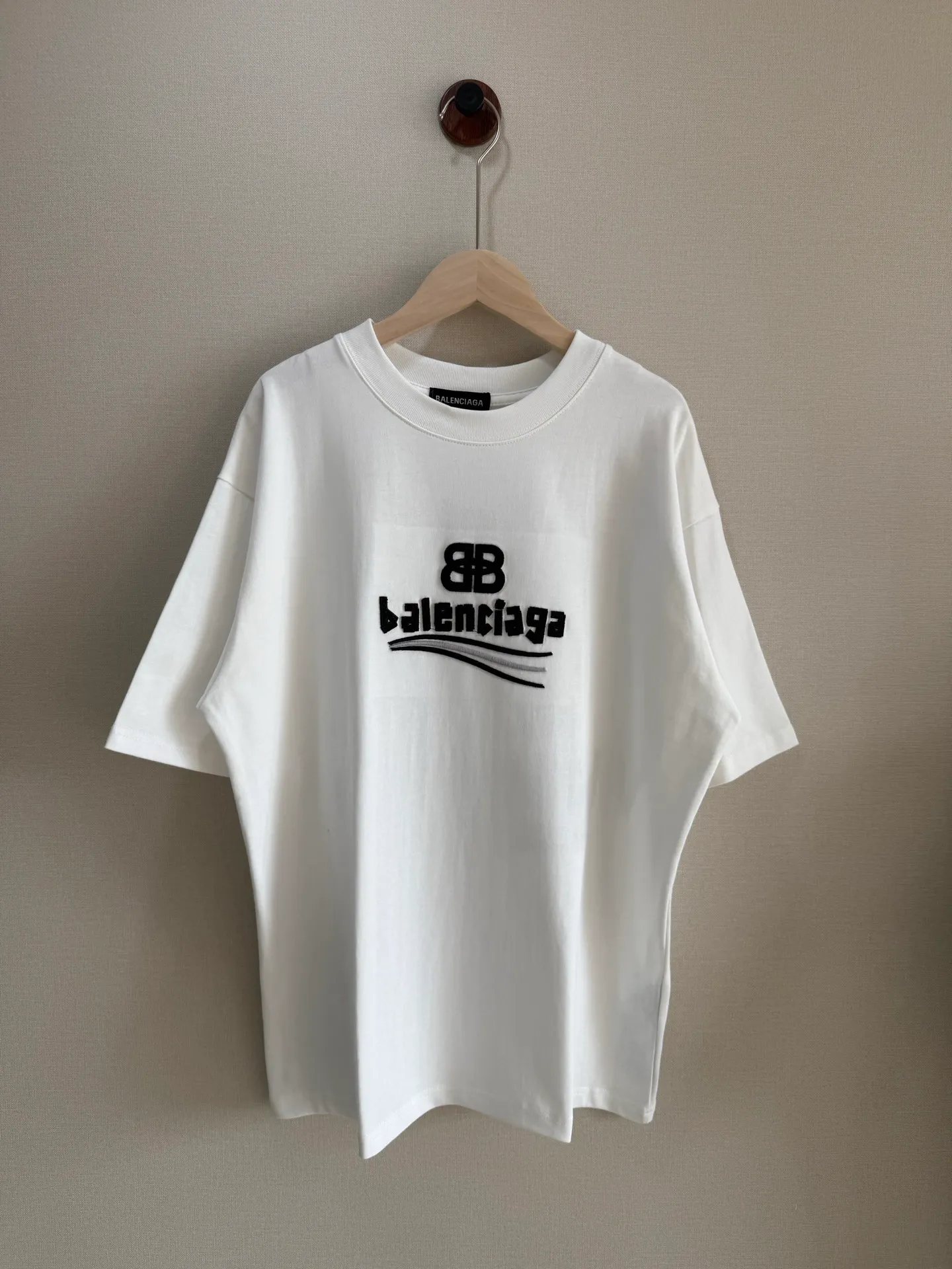 TM 1046 BALENCIAGA ：295 32 ： Hot Sale os 200 ：White Black Size：S M L XL